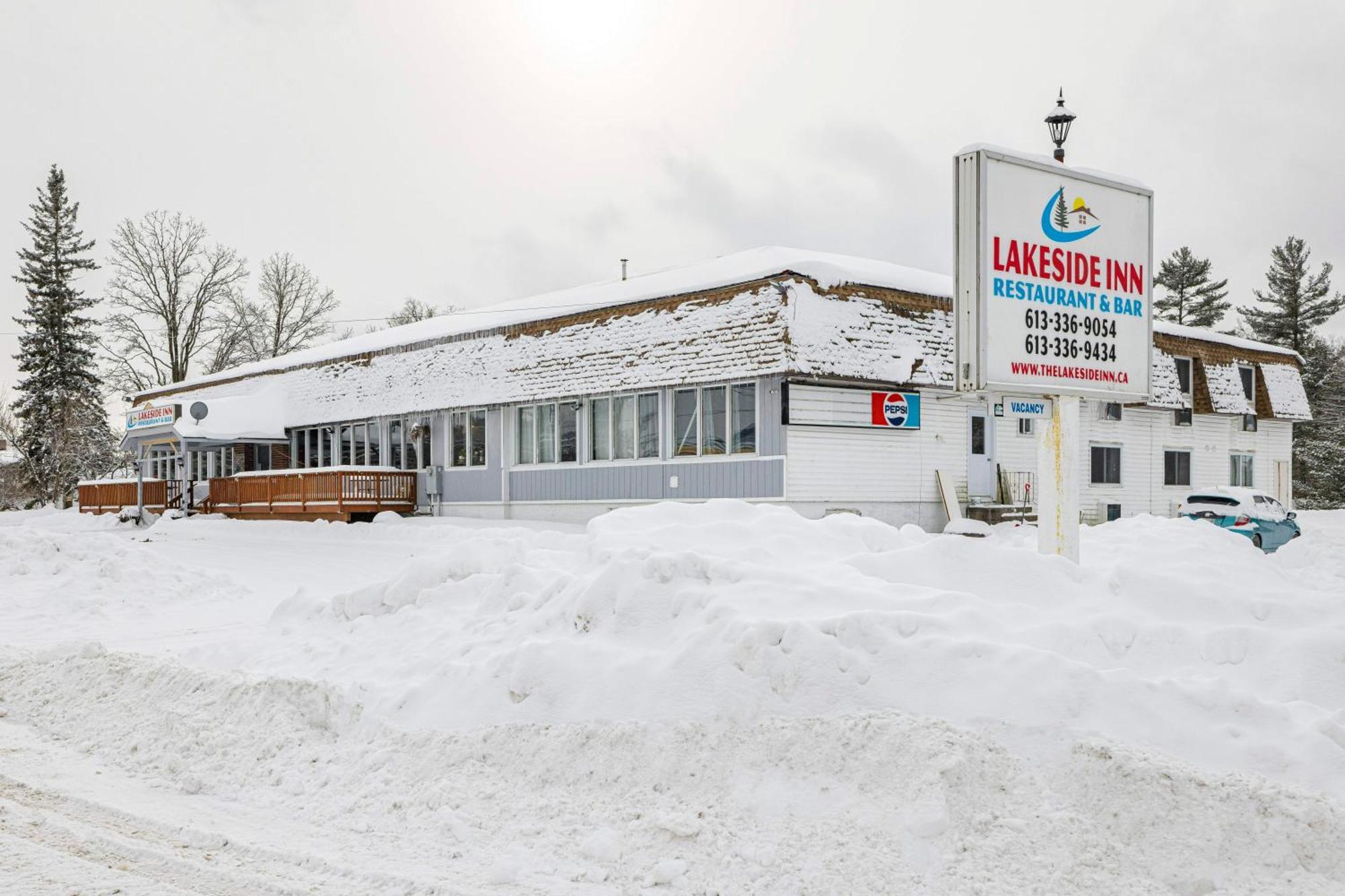 Lakeside Inn Cloyne Eksteriør bilde